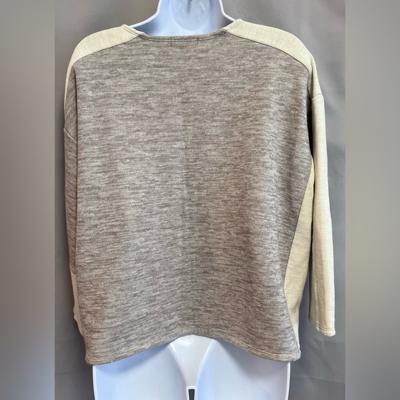 J. Crew Gray / Cream Acrylic Wool Blend Sweater Sz Medium Women’s - Picture 2 of 11
